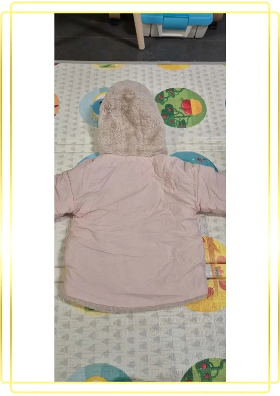 Mouwloos schapenvachtjasje voor babymeisje – photo 3